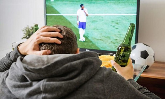 Cược theo cảm tính sẽ bị thua trong cá độ bóng đá