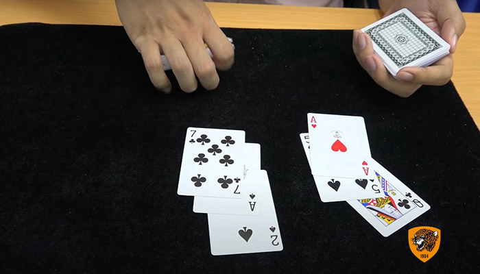 học cách chia bài liêng